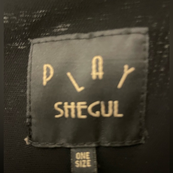 PLAY SHEGUL oversized loose fit black blouse
One size - Picture 3 of 7